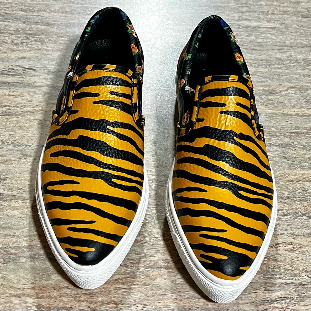 NWOB Coach Tiger Print C103 pointy toe leather mustard color floral sneakers